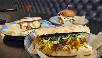 Октоберфест в Chelsea Gastropub: коллаборация с каналом «Нужно больше сэндвичей»